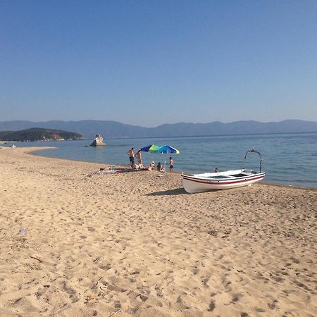 Ikidiki Beach Villa Ierissos Exterior foto